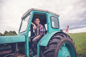 ganadera granjera mujer tractor